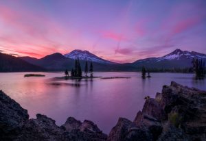Sparks Lake at Sunset. On the Ray Atkeson trail, Oregon Cascades 